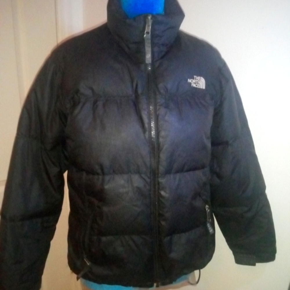 Black puffer north face coat boys